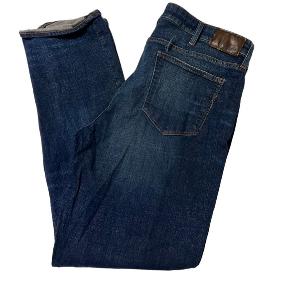 Express Denim - Express Classic Straight Stretch Jeans